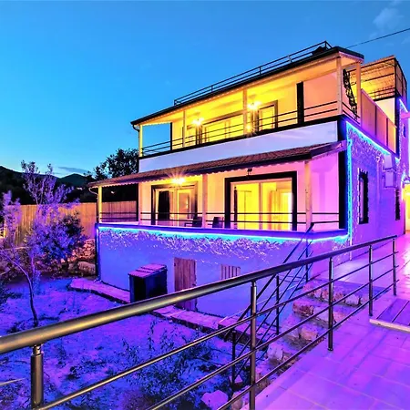 Grando 1 Villa Kas