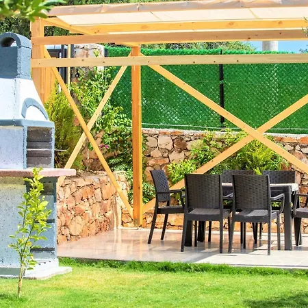 Villa Grando 1 *